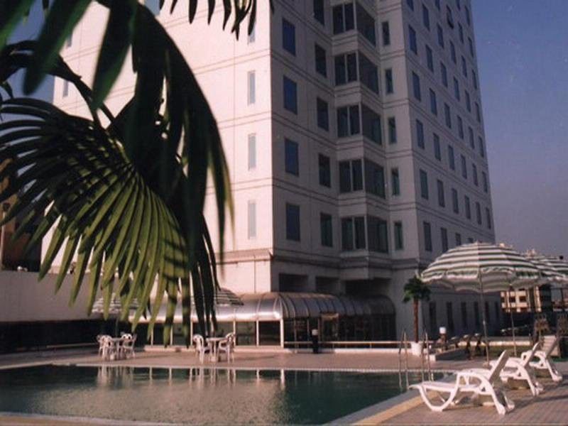 Hotel Grand Metropark - 6 Minutes Walk To The West