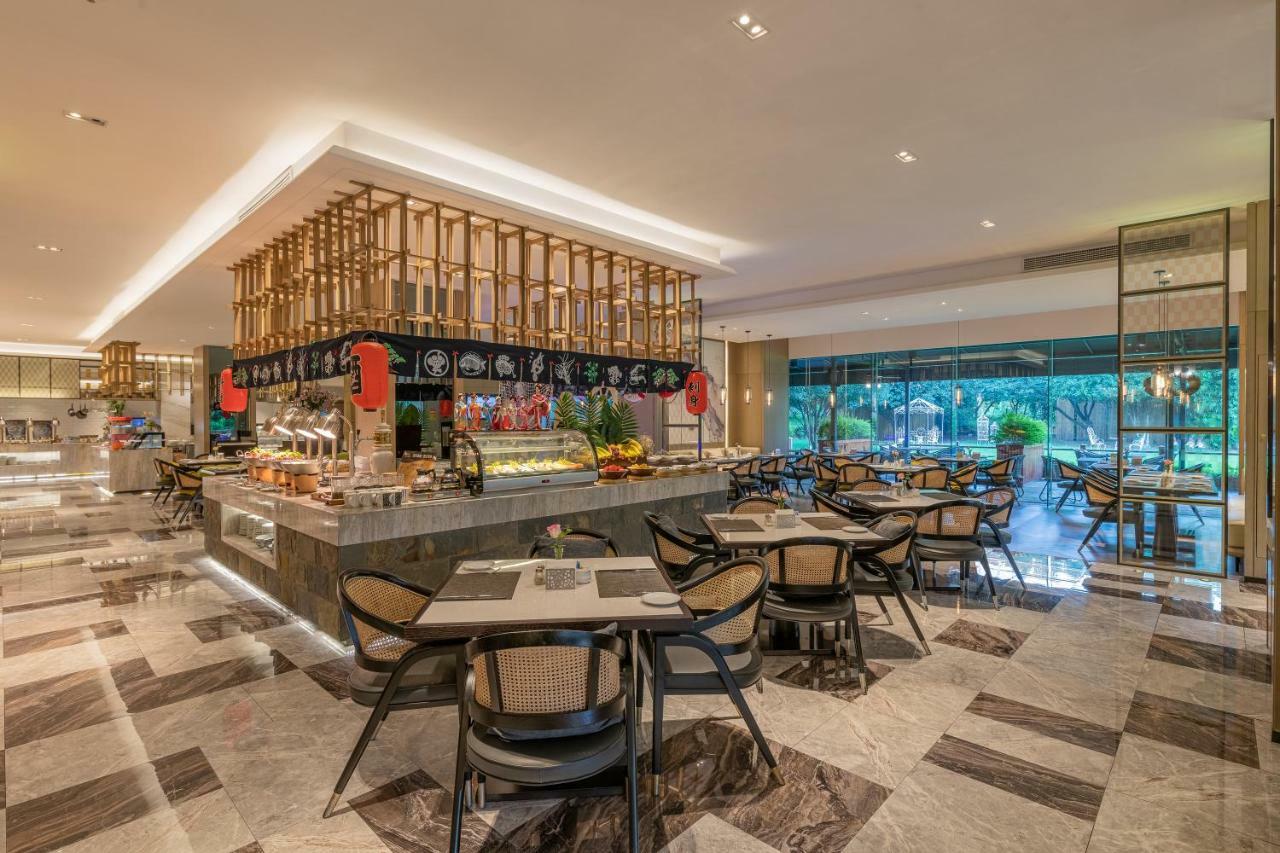 Grand Metropark - 6 Minutes Walk To The West Отель 5*